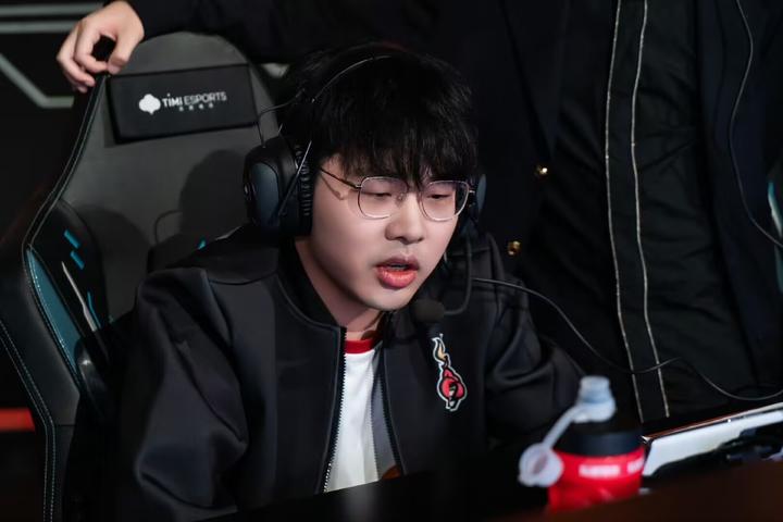 逐出国足第一天奖励远射必进卡